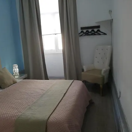 Downtown Garden Terrace , Only One House Up To 21pax Apartamento *